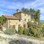 Tuscany farmhouse with breathtaking views of Lake Montedoglio