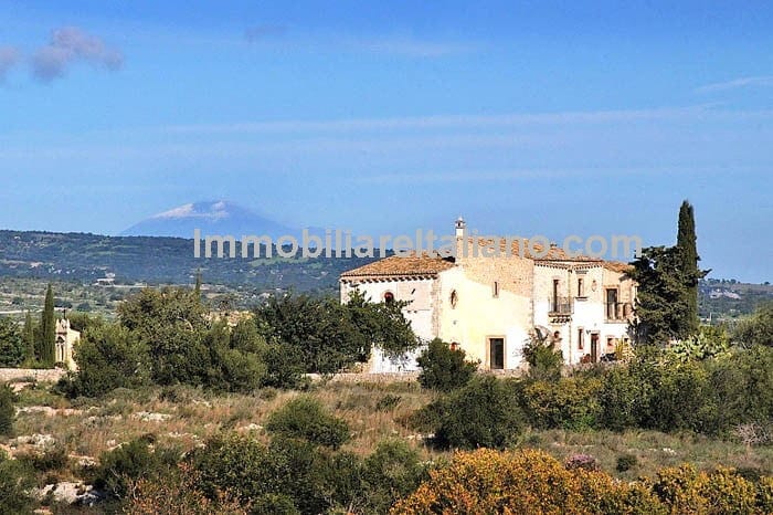 SOLDVilla In Sicily