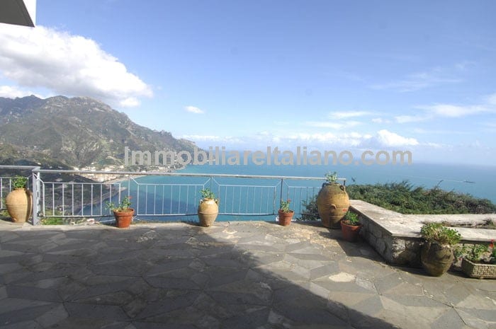 SOLDRavello Villa Property