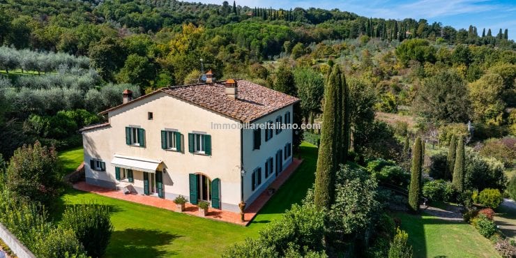 Villa in Tuscany for sale