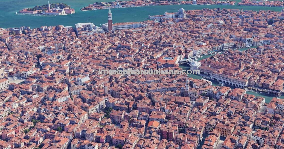 SOLDVenetian Apartment