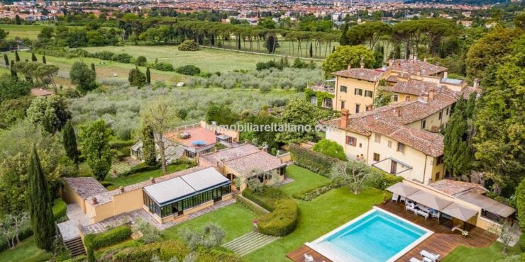 SOLDFlorence Villa Property