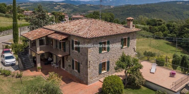 Caprese Michelangelo Property