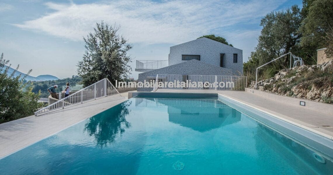 Modern Architect Designed Villa with pool Sperlonga