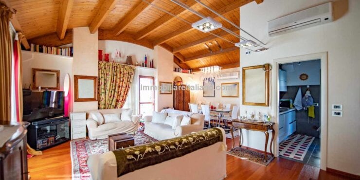 SOLDModern Apartment