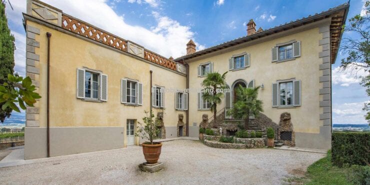 Boutique hotel in Italy for sale