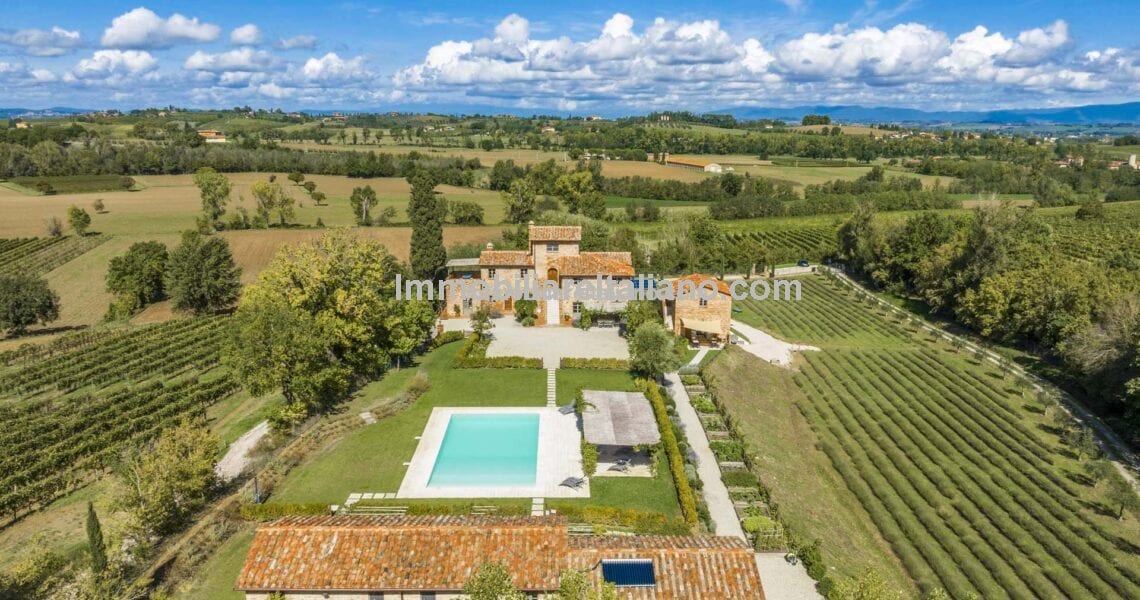 SOLDTuscan country home – Montepulciano