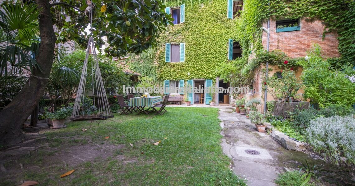UNDER CONTRACTSansepolcro Townhouse