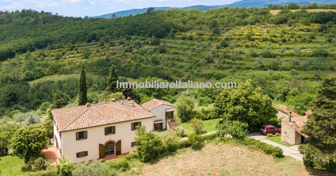 Farmhouse for sale in Italy