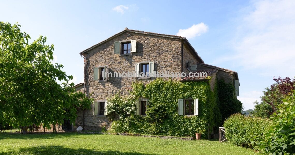 Large house for sale in Italy