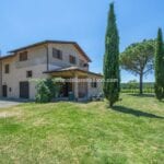 View of Umbrian farmhouse