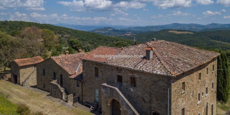 Tuscan Farmhouse and Annexes