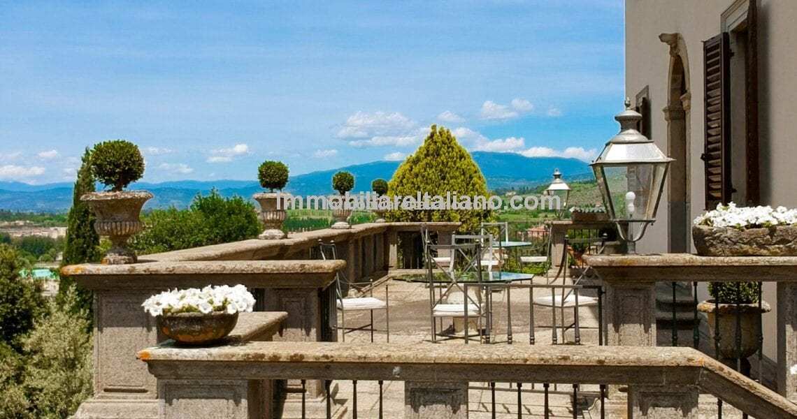 UNDER CONTRACTArezzo Property