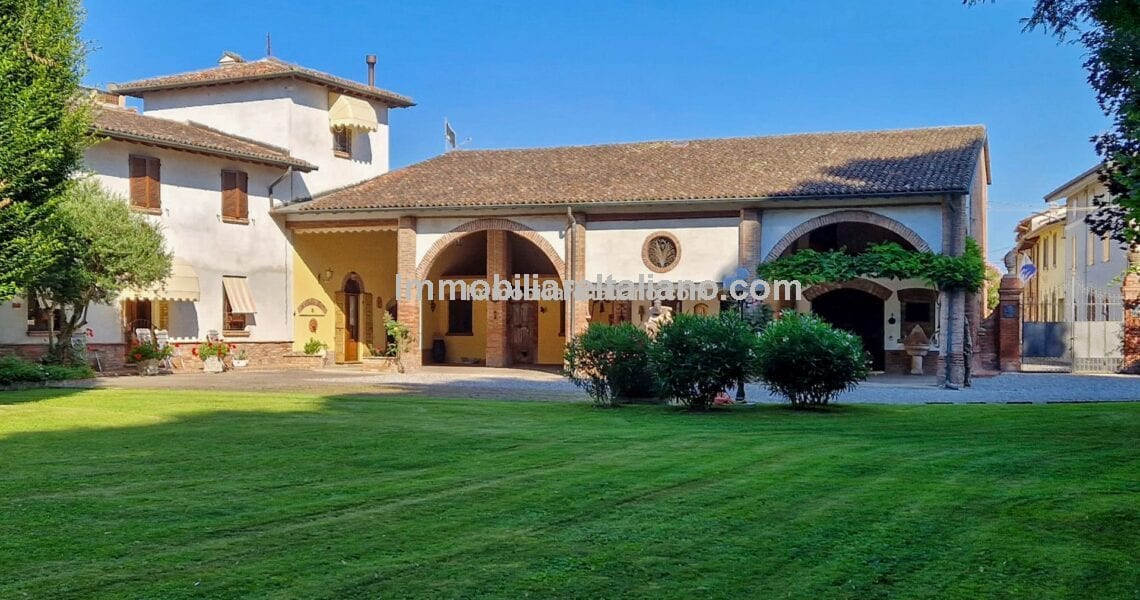 SOLDHistoric Home