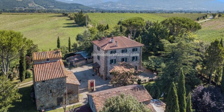 Restored farmhouse villa