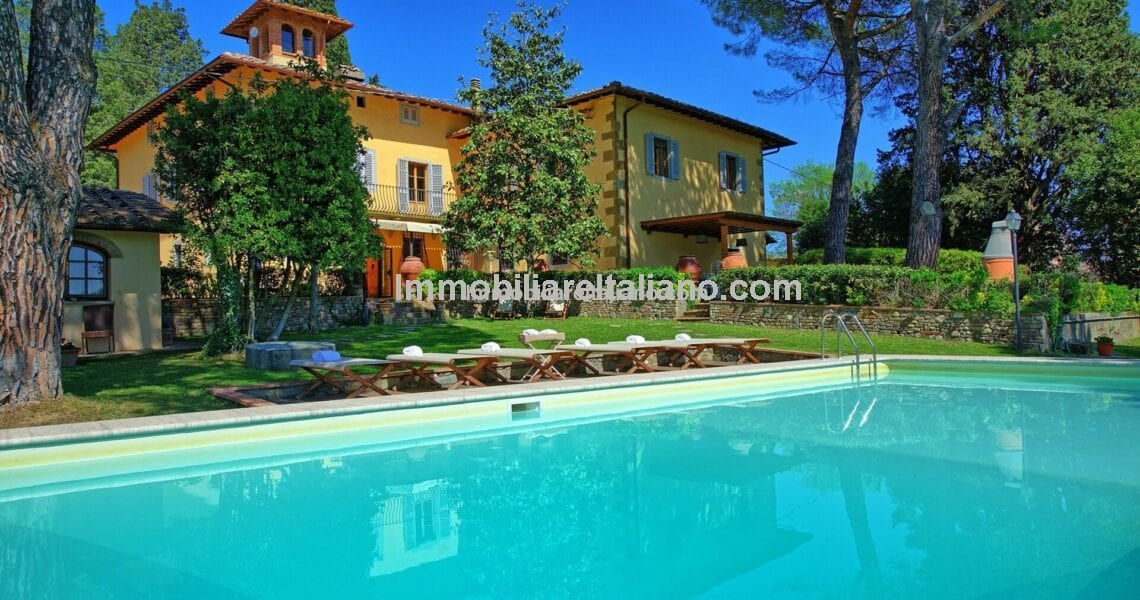 Large Luxury Villa in Tuscany with pool
