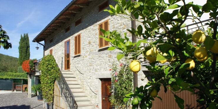 UNDER CONTRACTFarmhouse Property