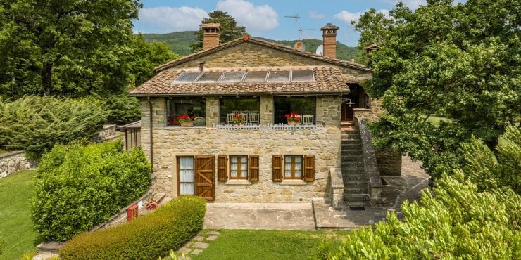 Restored Farmhouse With Pool