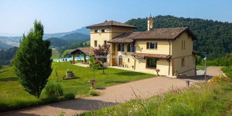 Luxury villa with pool