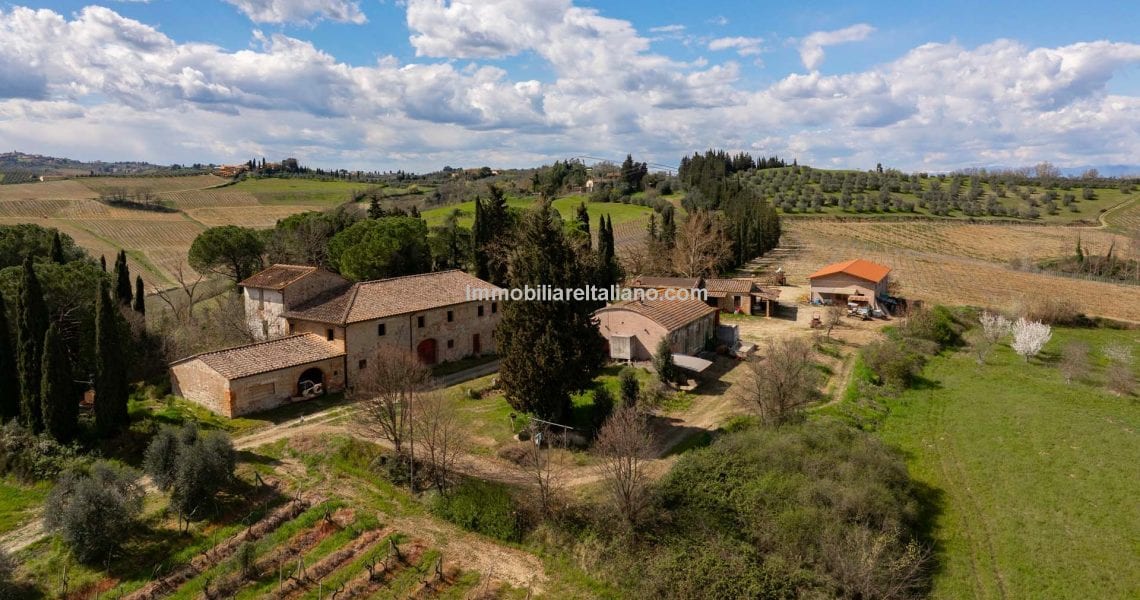 Certaldo Wine and Farmhouse Property