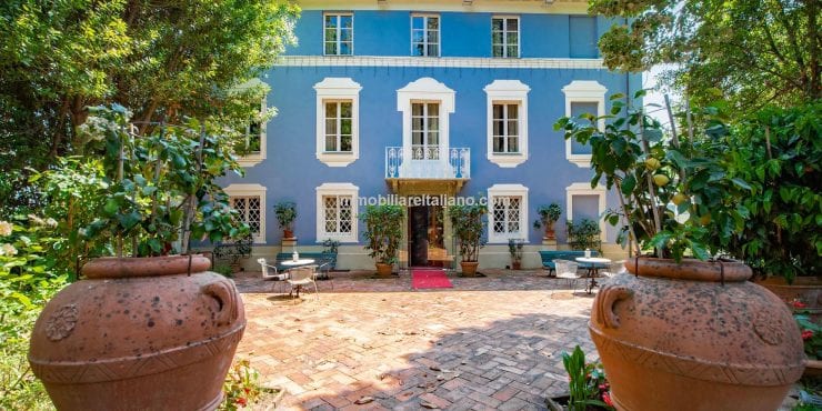 Hotel Villa In Tuscany