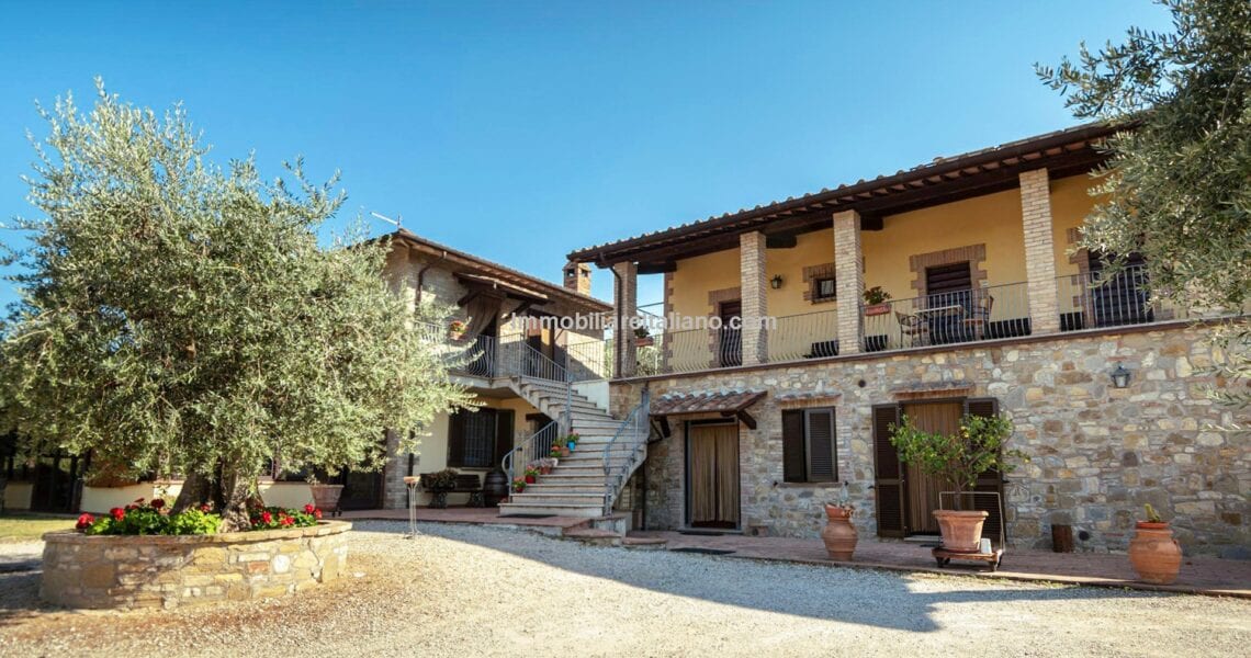 Assisi Villa with Vineyard and Olive Grove