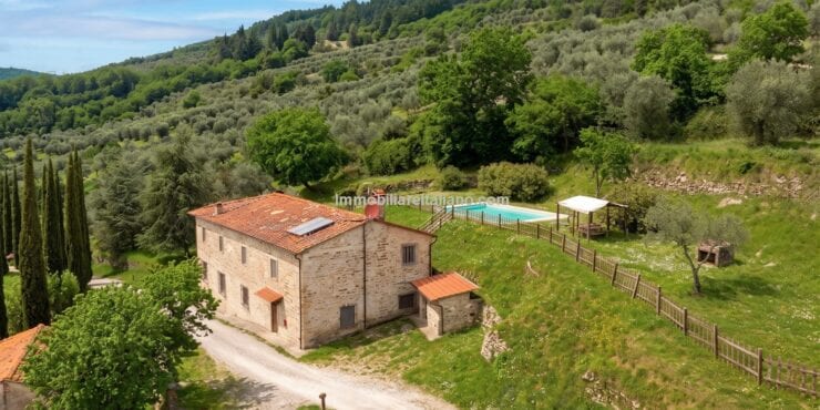 Property to renovate in Italy