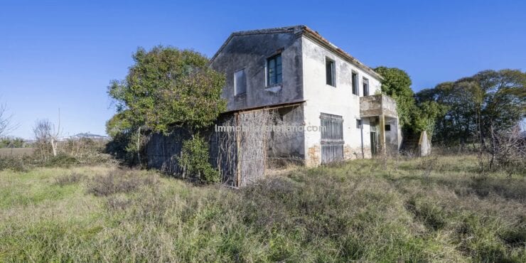 Farm for sale – Marche Development Opportunity