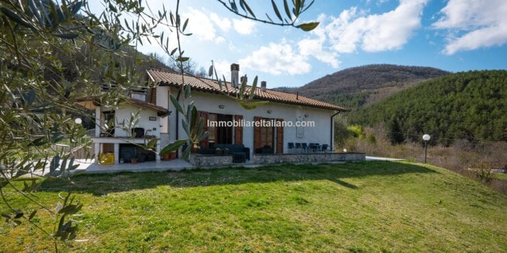 Modern villa for sale Umbria