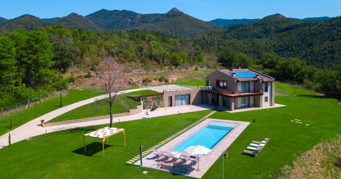 Florence Villa Property