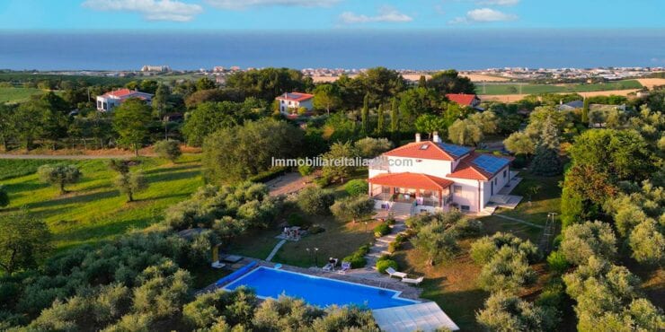 Italian Luxury Sea View Villa