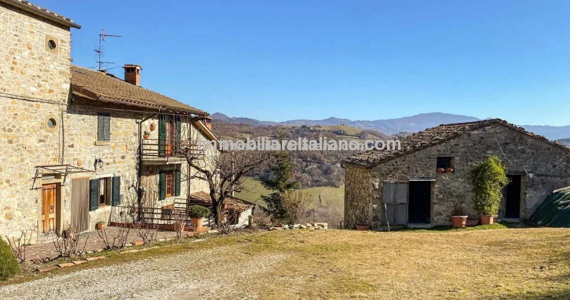 Tuscan farmhouse properties Tuscan farmhouse properties
