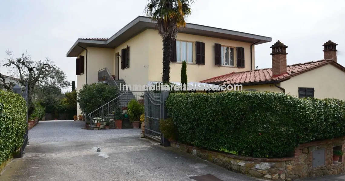 SOLDFormer Bed and Breakfast Business Lucignano Tuscany