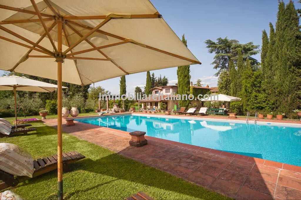 SOLDValdarno Tuscany Farm Estate Property