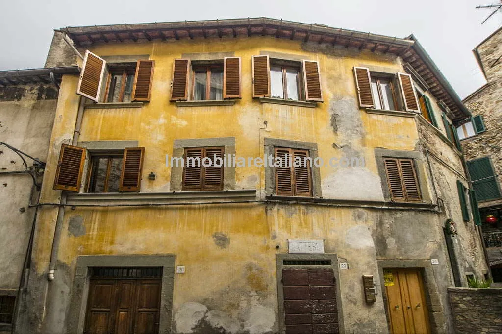 SOLDCheap apartment for sale in Tuscany