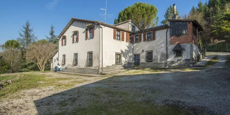 SOLD4 Bed Villa or Two 2 bed Apartments