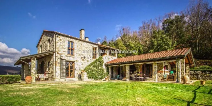 SOLDTuscan Horse Property