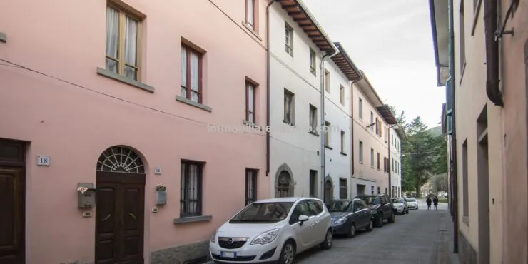 Cheap property for sale in Tuscany Italy