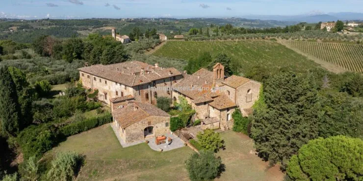 SOLDApartments in a 14th-century Tuscan monastery