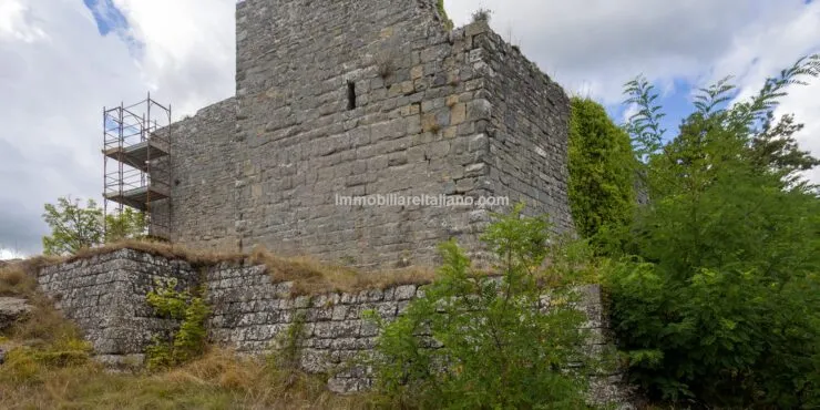 UNDER CONTRACTTuscan Castle Estate