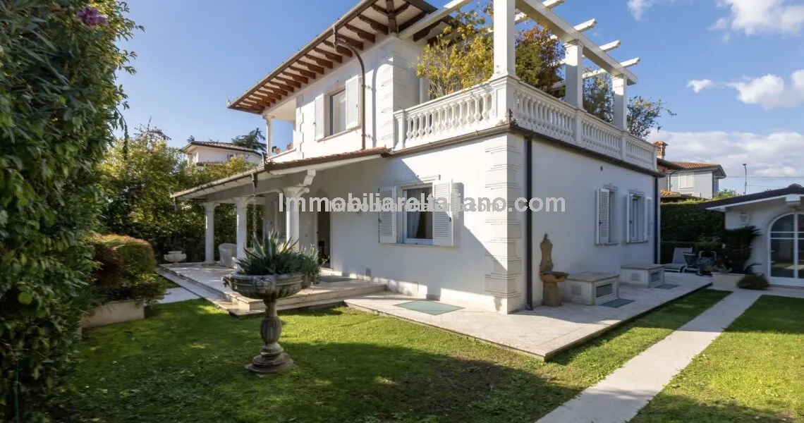 SOLDVilla in Italy near beach SOLDVilla in Italy near beach