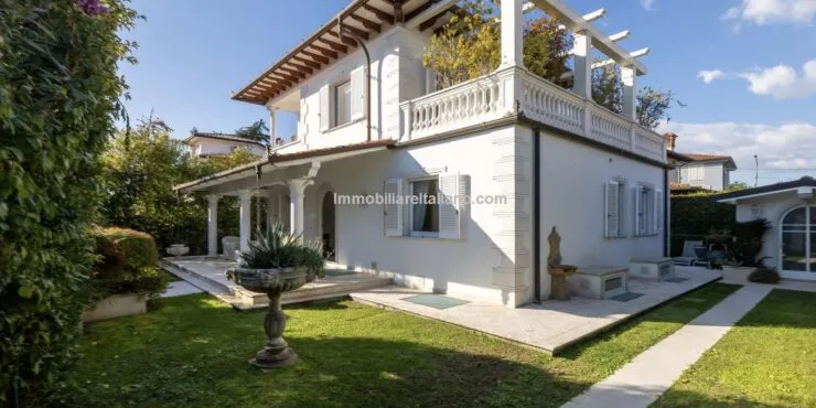 SOLDVilla in Italy near beach