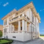 External view of luxury Lucca Tuscany villa