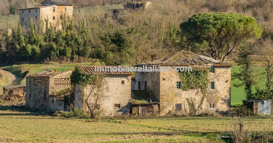 Farmhouse fixer Farmhouse fixer