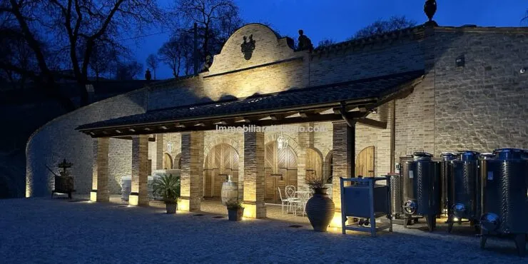 Small wine estate with Agriturismo