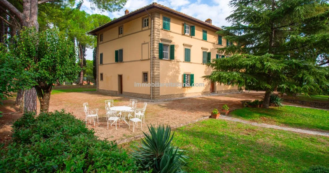 Large villa in Tuscany Large villa in Tuscany