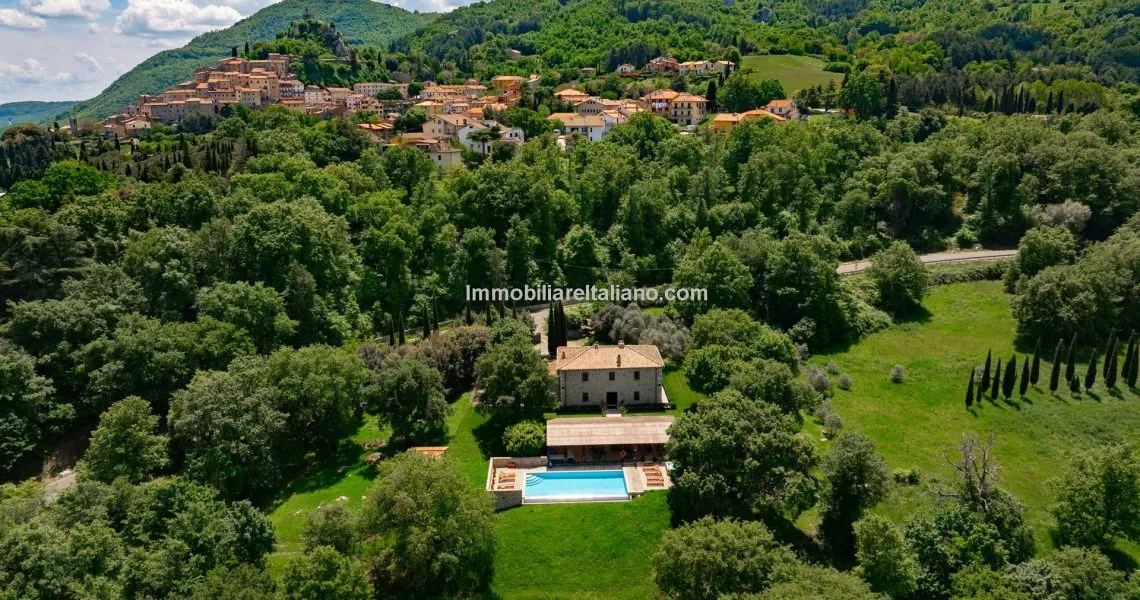 Italian Farmhouse Property Italian Farmhouse Property