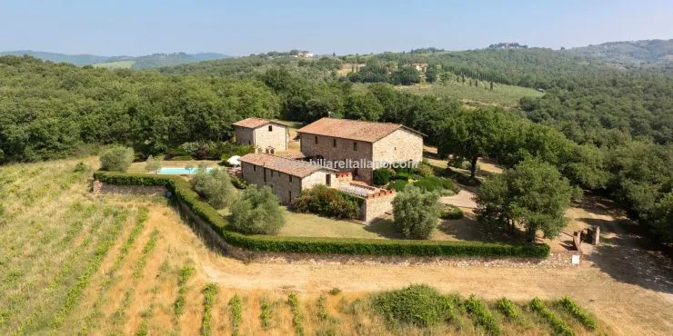 Restored 6 bed traditional Tuscan farmhouse