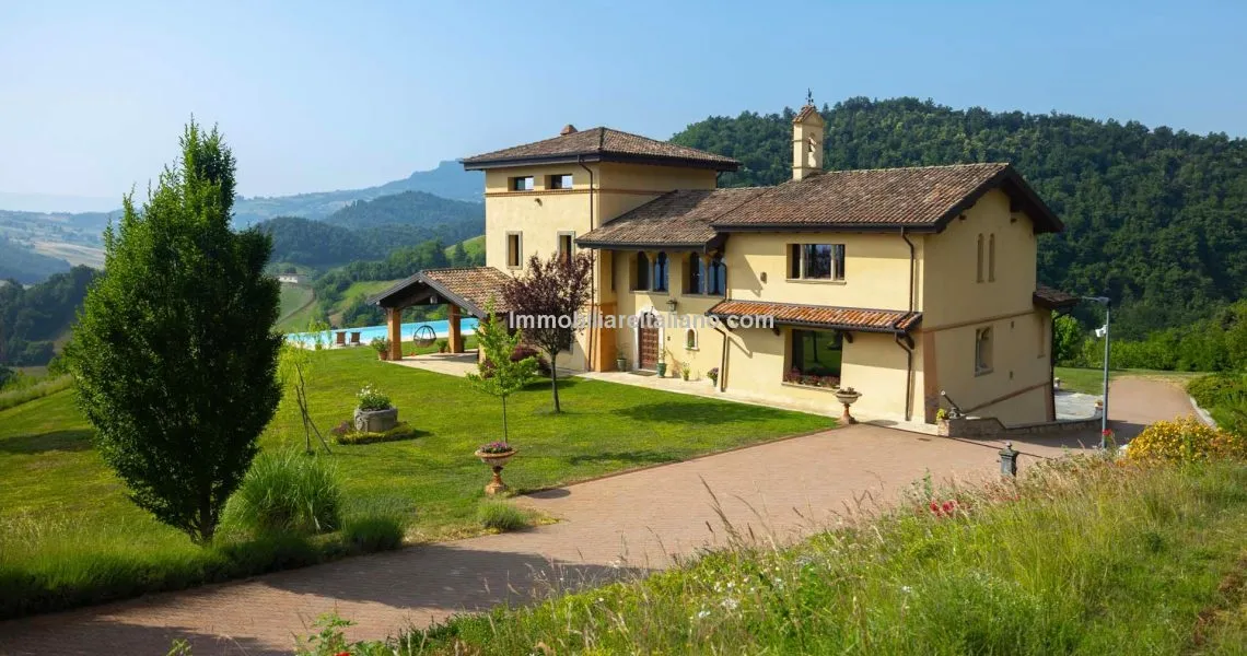 Luxury villa with pool