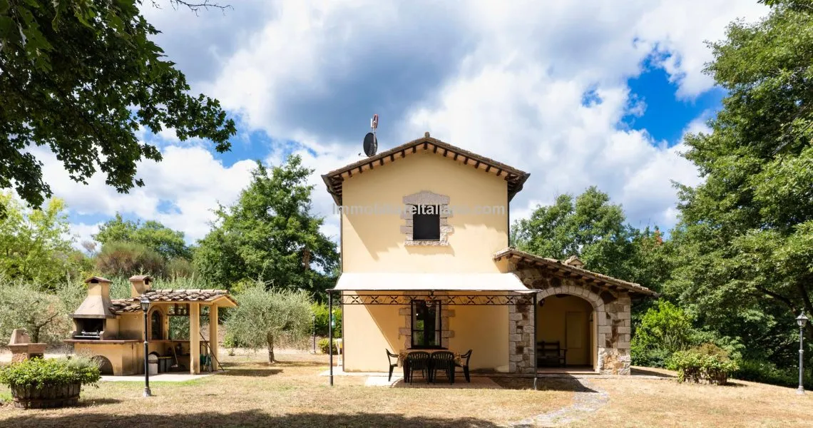 Buy an Italian villa